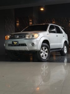 TOYOTA FORTUNER 2010 F-P